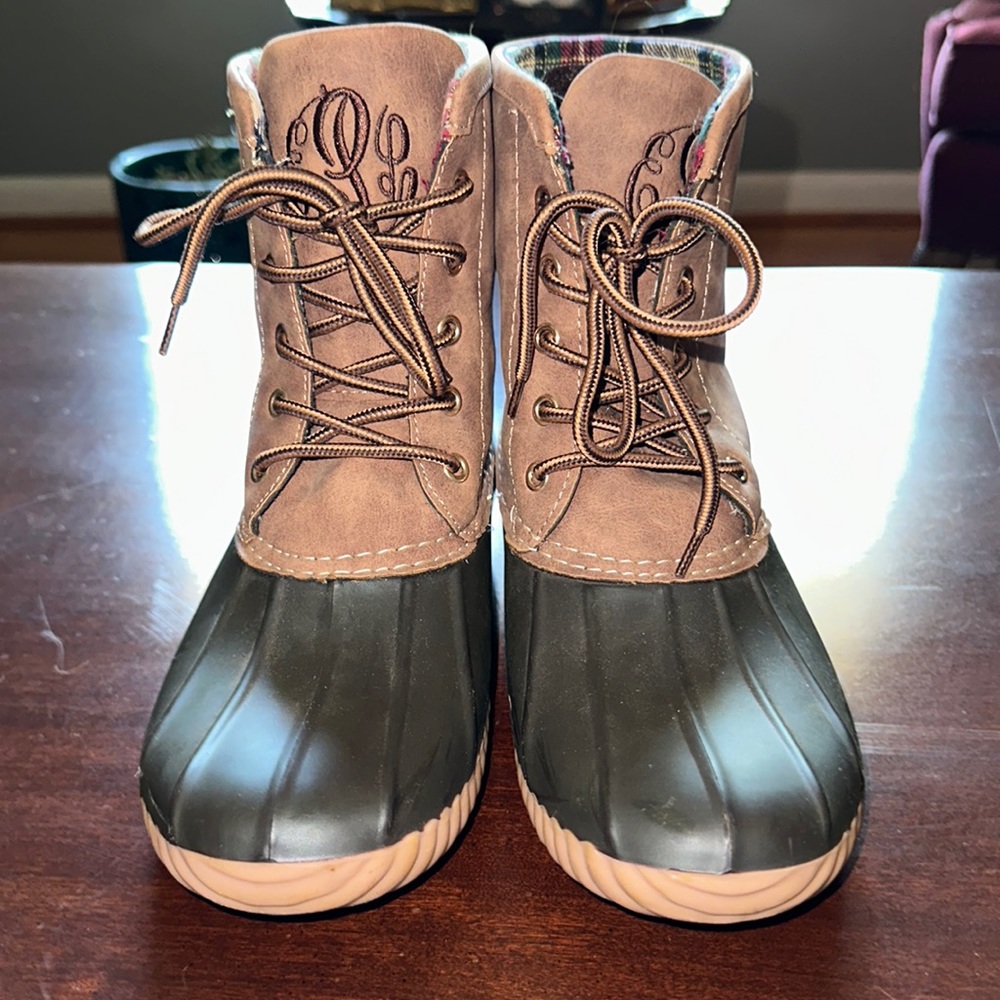 Duck boots, Waterproof boot by marleylilly, size nine. NWOT.